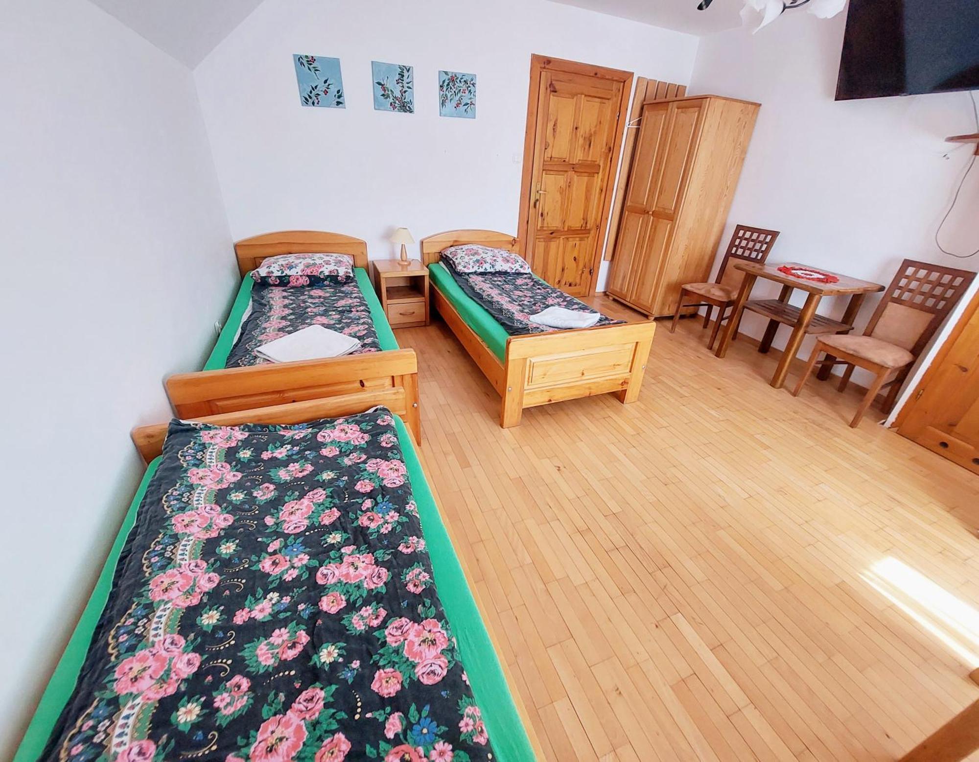 Wisniowy Gaj Villa Ujanowice Exteriör bild