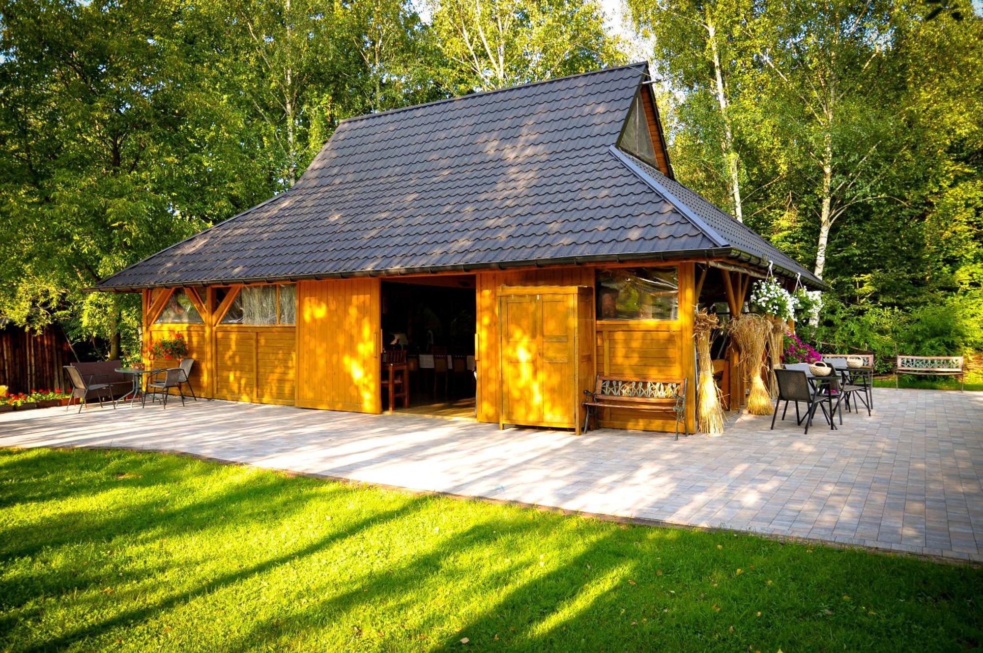 Wisniowy Gaj Villa Ujanowice Exteriör bild