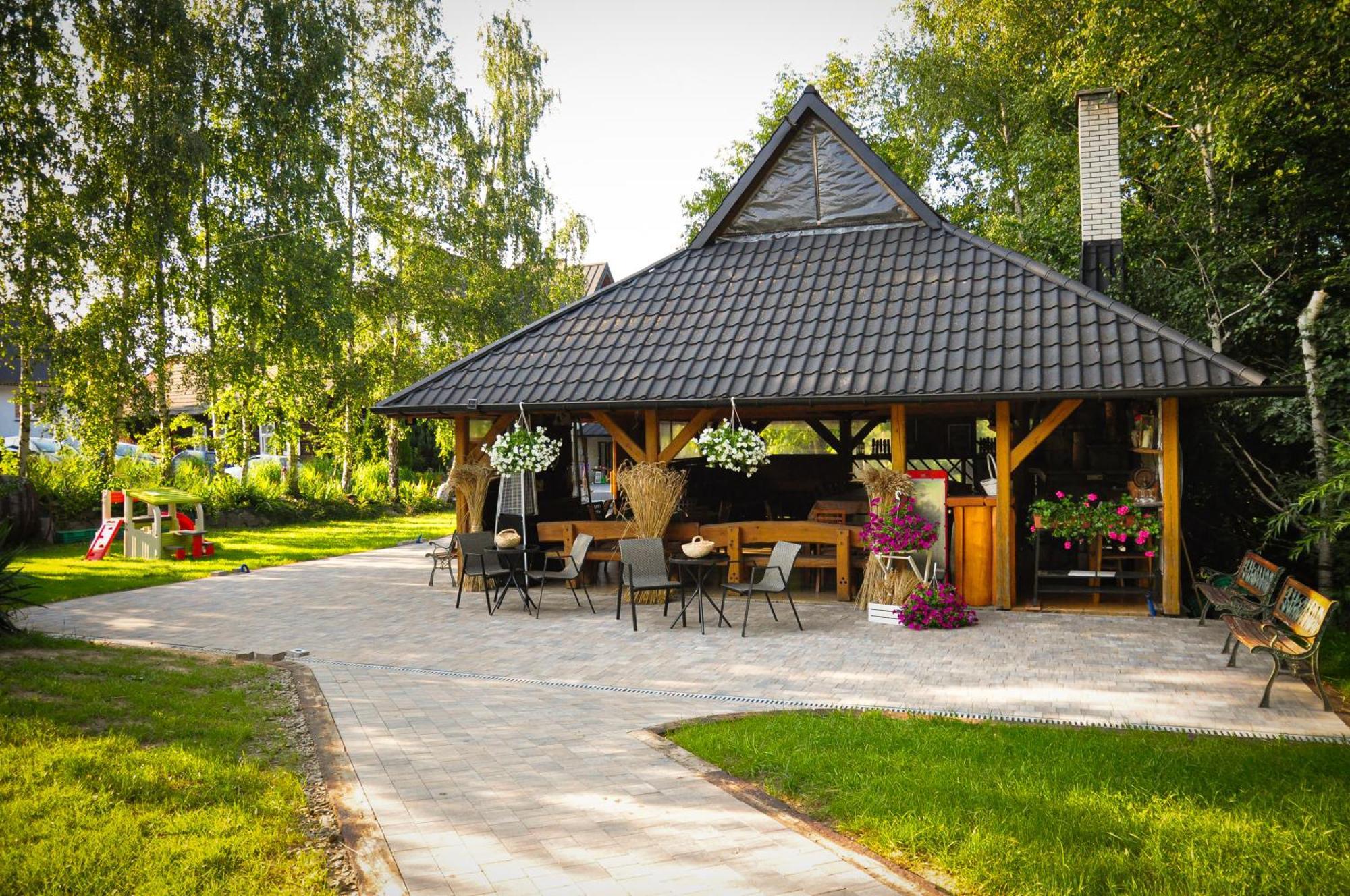 Wisniowy Gaj Villa Ujanowice Exteriör bild