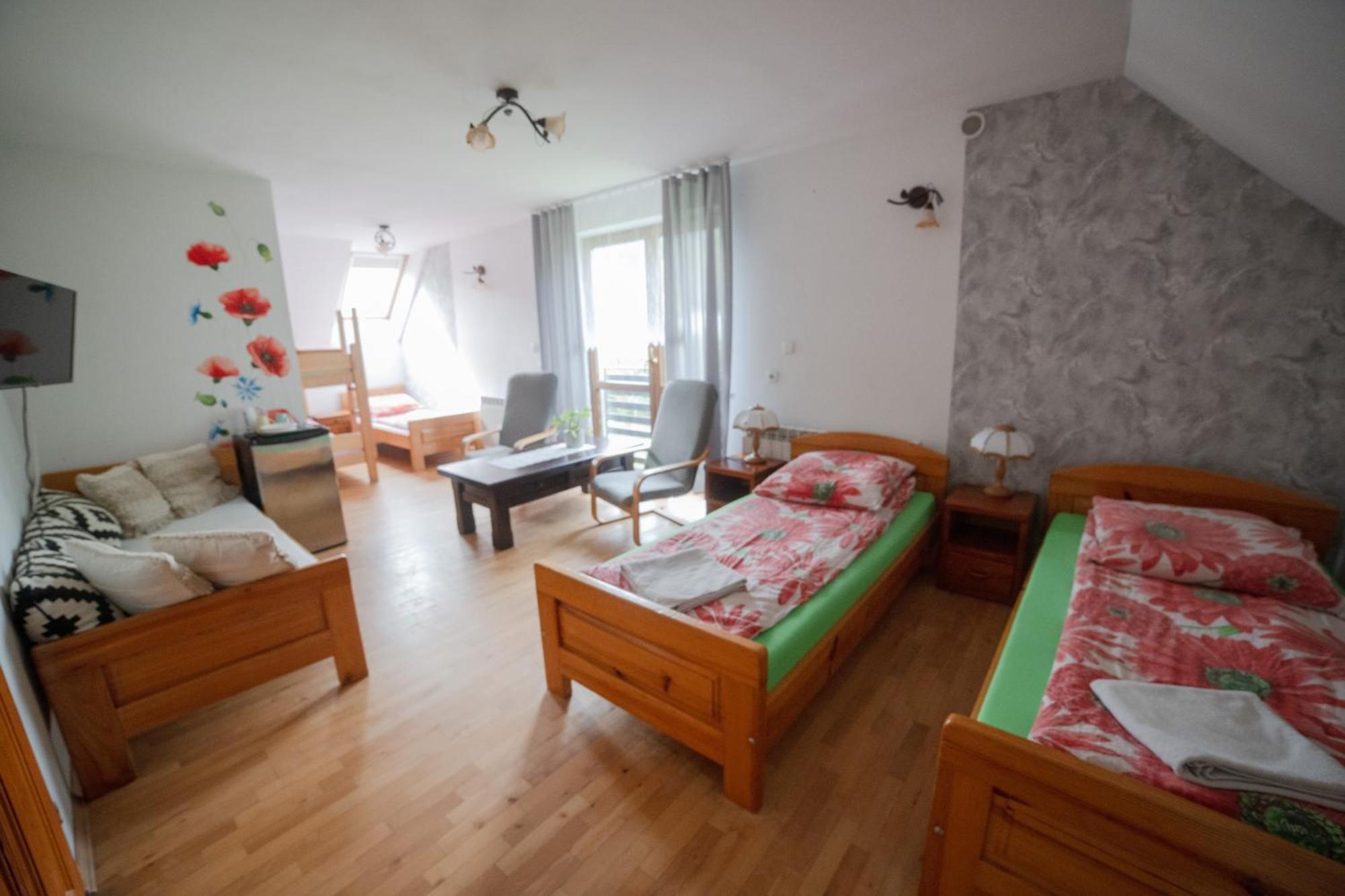 Wisniowy Gaj Villa Ujanowice Exteriör bild